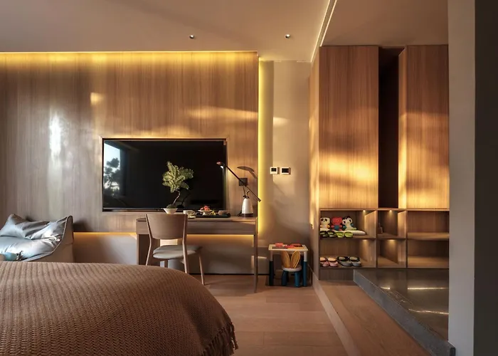 Qingdao Wushe Yujianshanju Tangchi Seaview Hotel