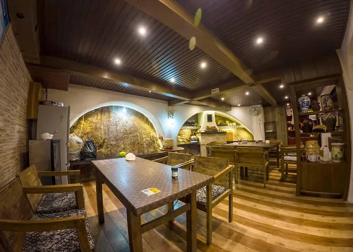 Laoshan Swan Castle Hot Spring Wellness Resort-Hot Spring Wellness Resort,Sky Infinity Pool,8 Indoor & Outdoor Hot Spring Pools,Dozens Of Ocean-View Tea Pavilions,Your Secluded Wellness Paradise