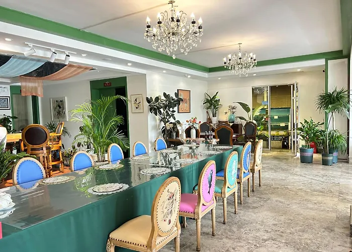 Encounter Villa - Art & Garden Homestay