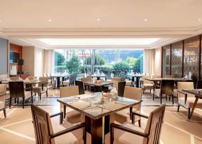 Qingdao Sea View Garden Hotel